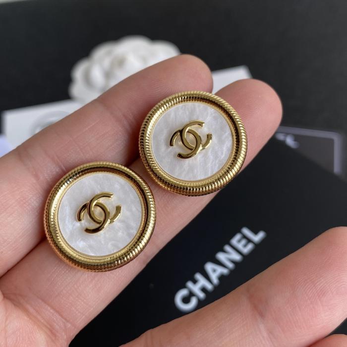 A696/A697 Chanel earring 106609