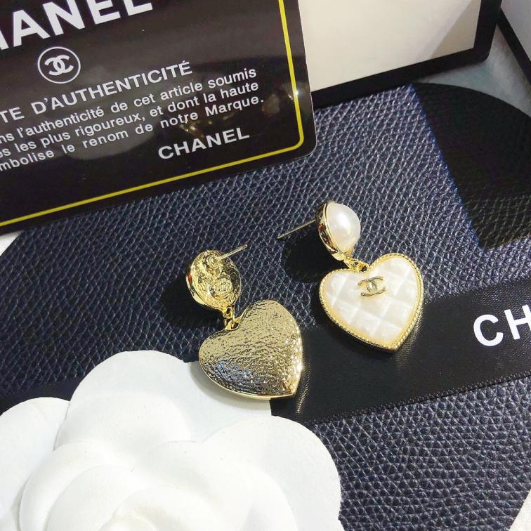 A606   Chanel earring 106769