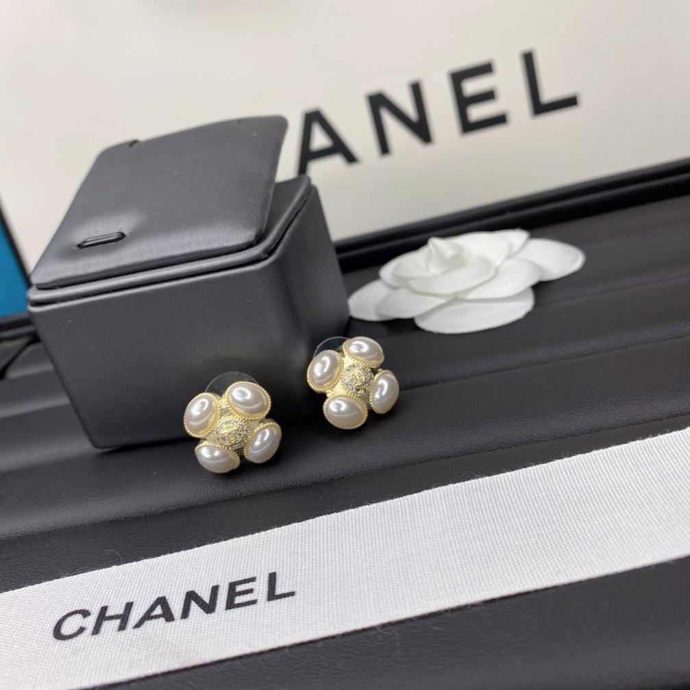 A378  Chanel earring 106955
