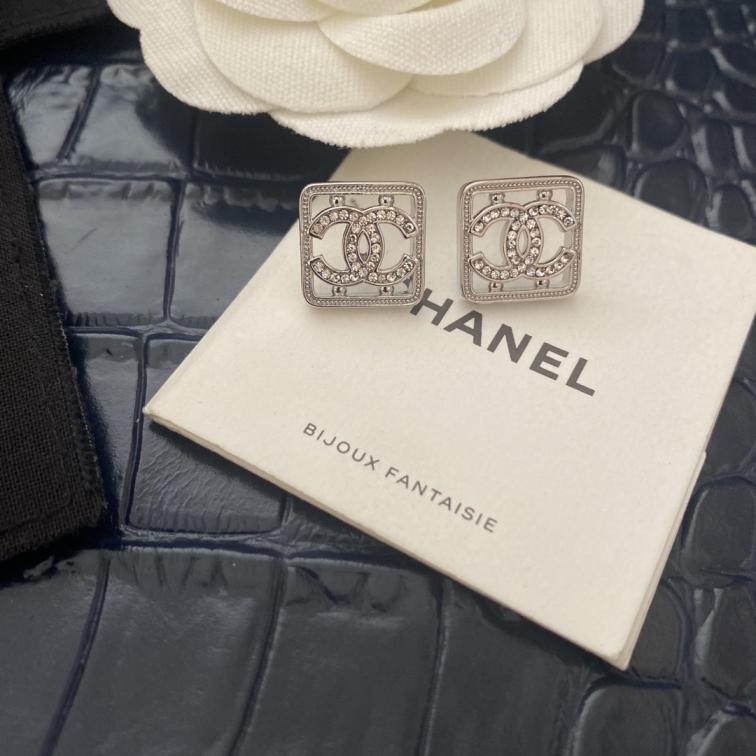A036  Chanel earring 106957