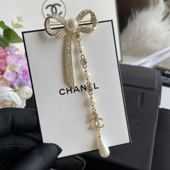 C092 Chanel brooch 104831