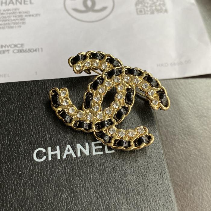 C019 Chanel brooch 104832