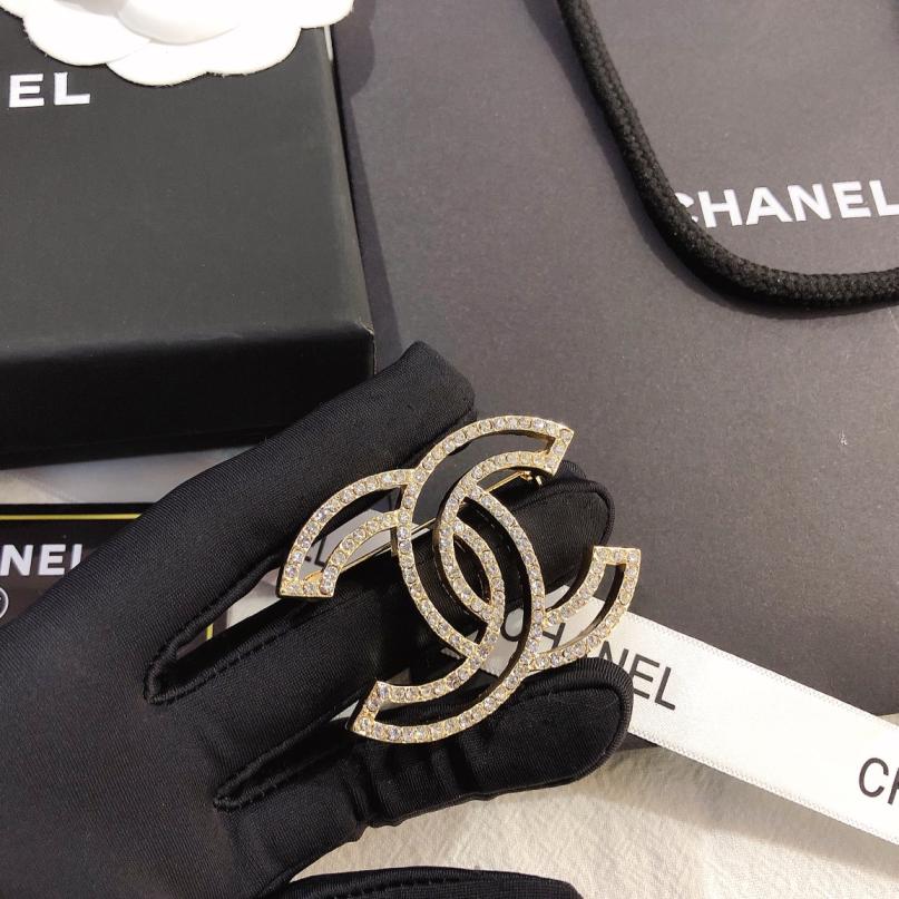 Chanel brooch 106248