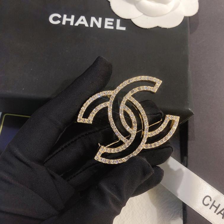 Chanel brooch 106248