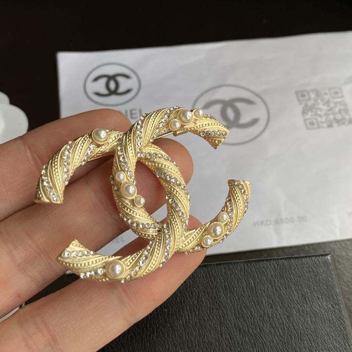 C047 chanel brooch 106950