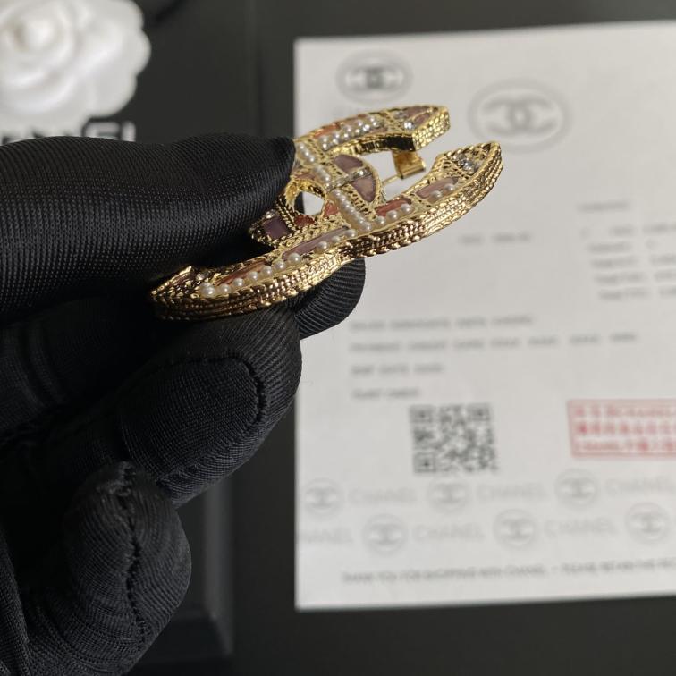 C022 Chanel brooch 107088