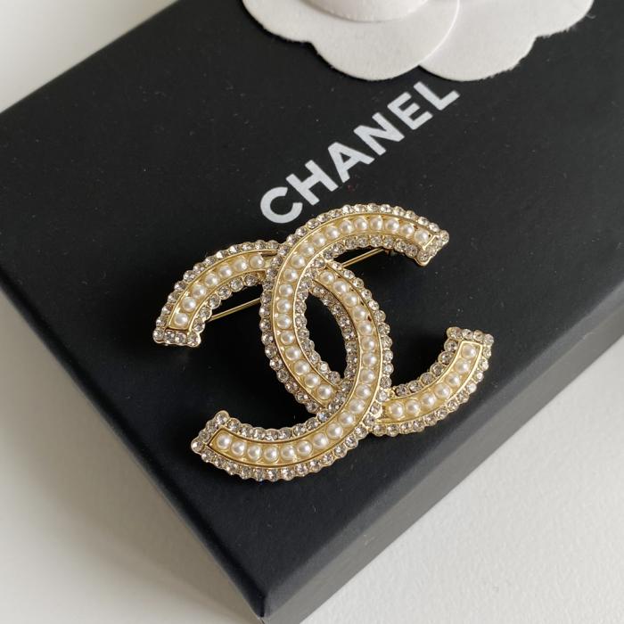 C056 Chanel brooch 107127