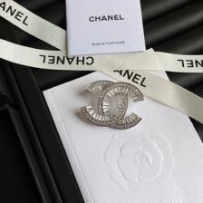 D032 Chanel brooch 107149
