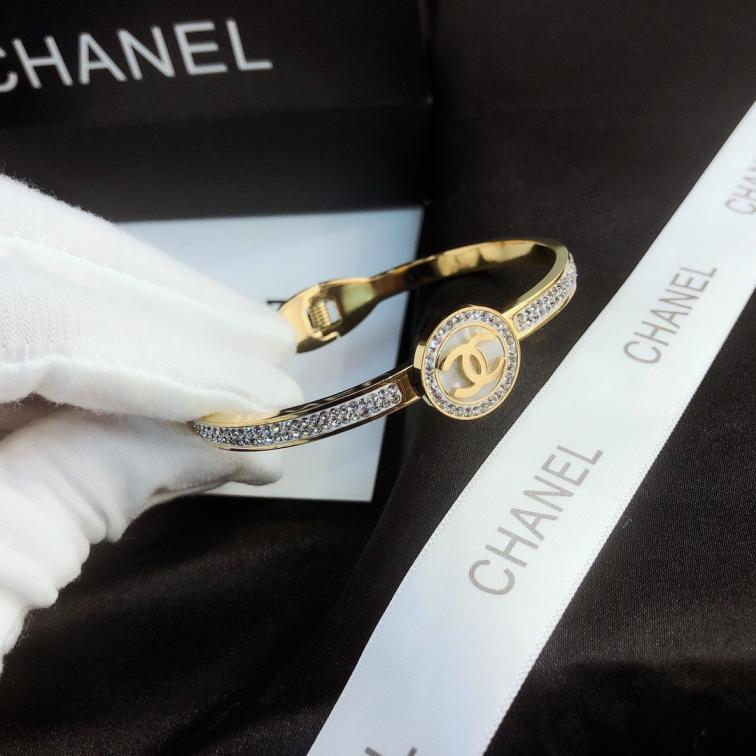 Chanel bracelet 105374