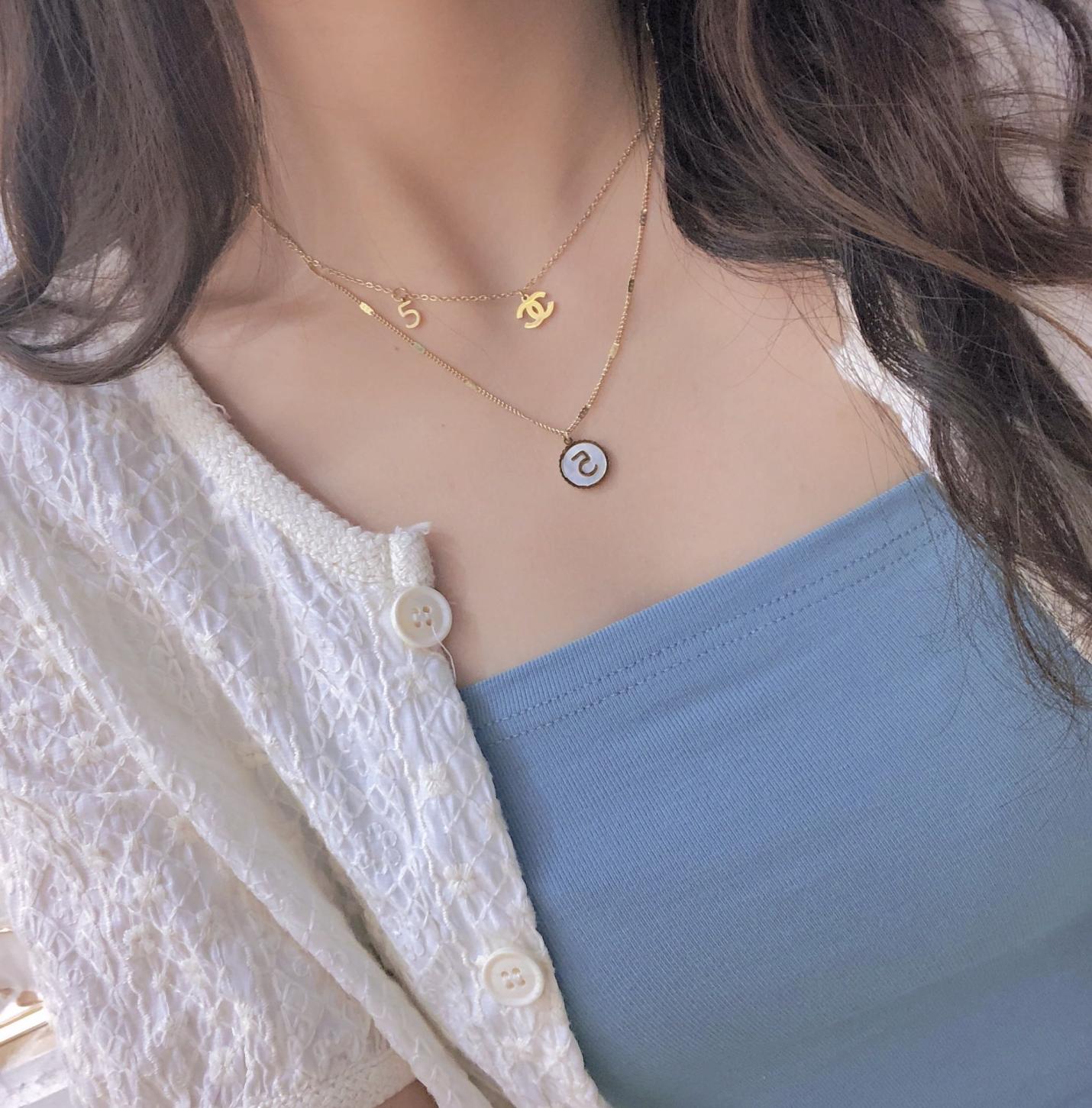 Chanel necklace 105975