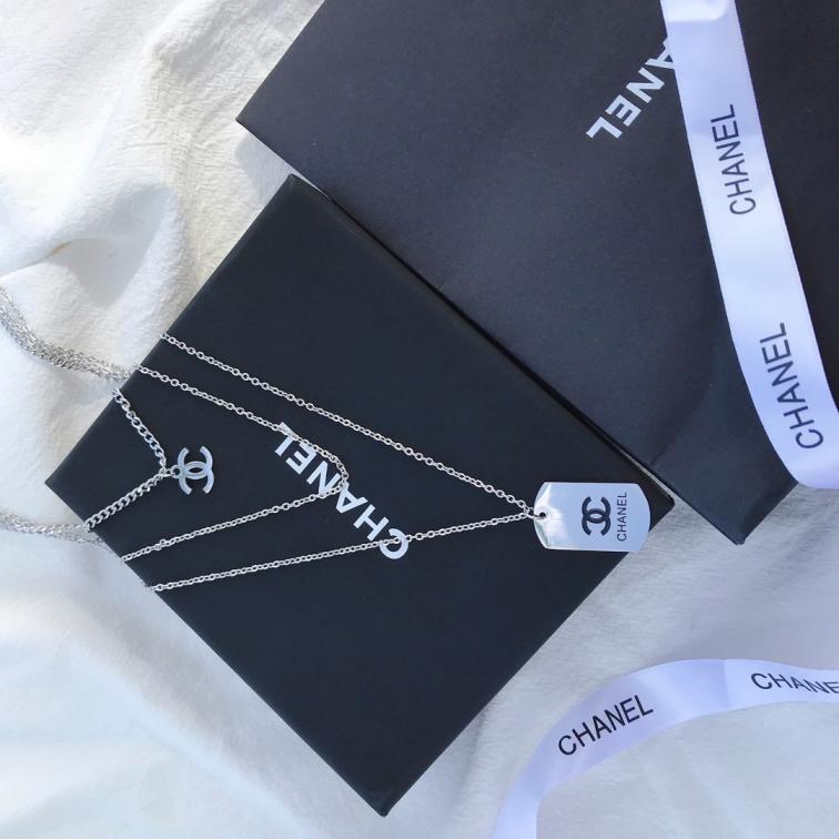 X307    Chanel necklace 106050