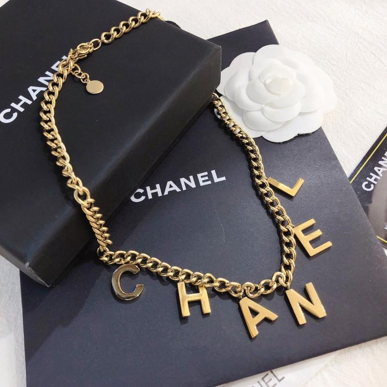 Chanel necklace 106495