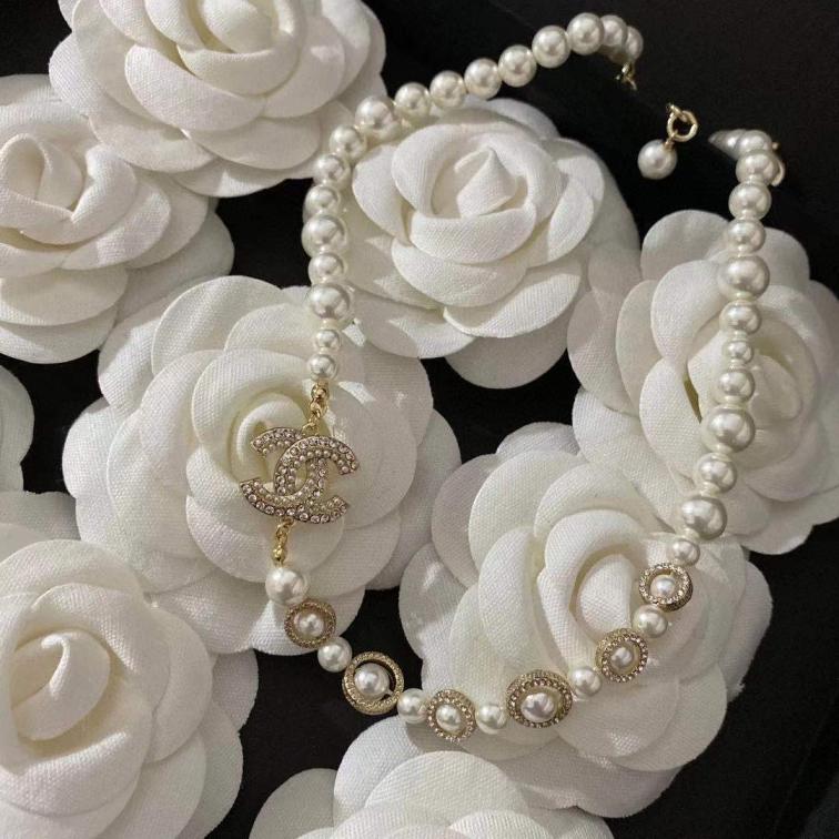 B292 Chanel choker necklace 104826