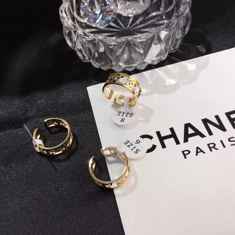 J041  chanel ring 104943