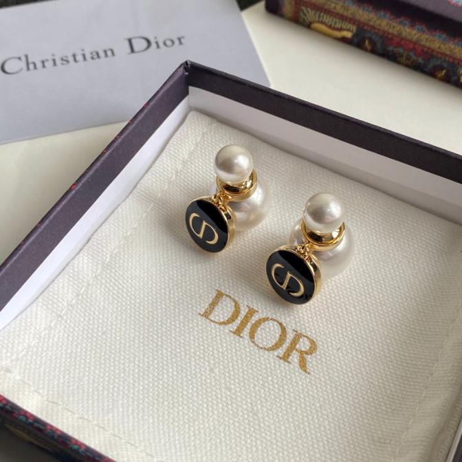 A309 Dior earring 106205