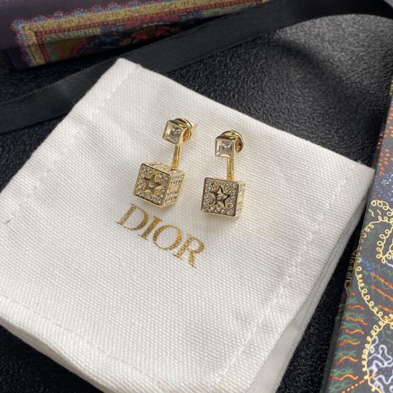 A212 Dior earring 105015