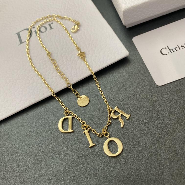 B051 Dior necklace 104674