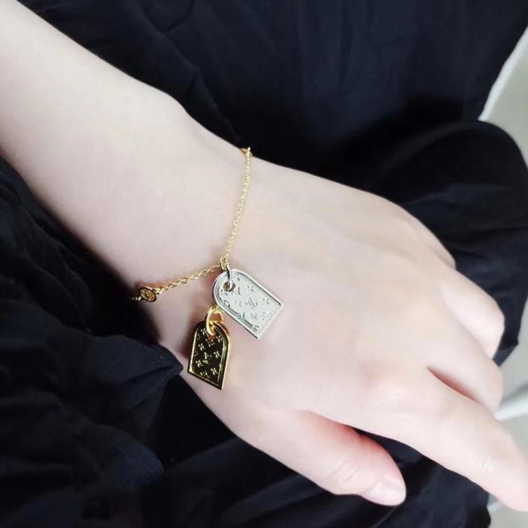 B099 LV bracelet 105006