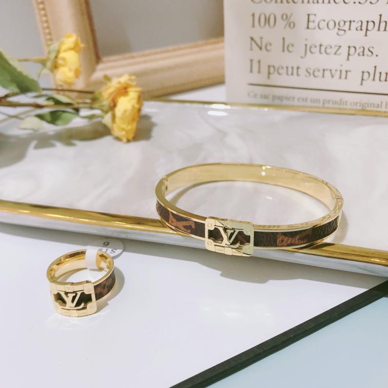 LV bracelet 104930