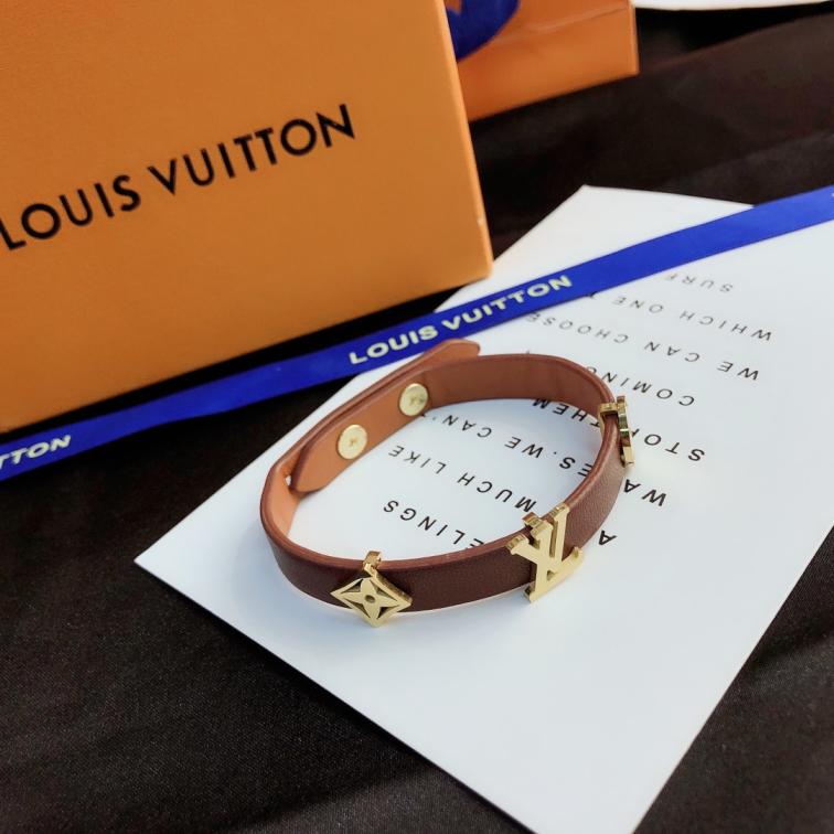 S130     LV leather bracelet 105643