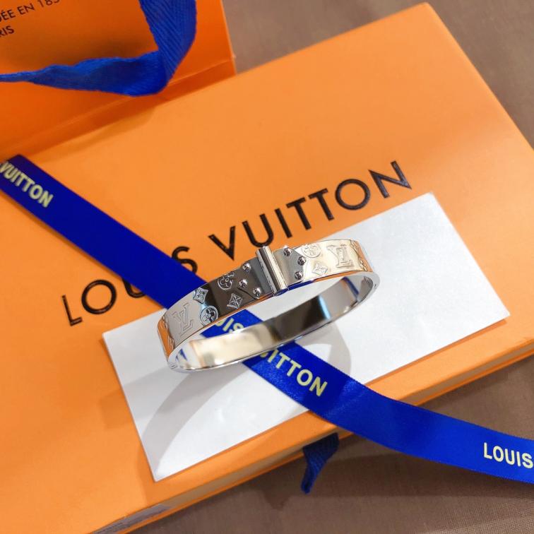 LV bracelet 105737