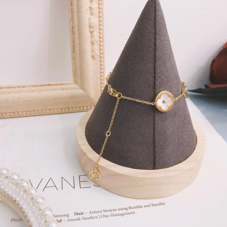 L019 LV bracelet 105894