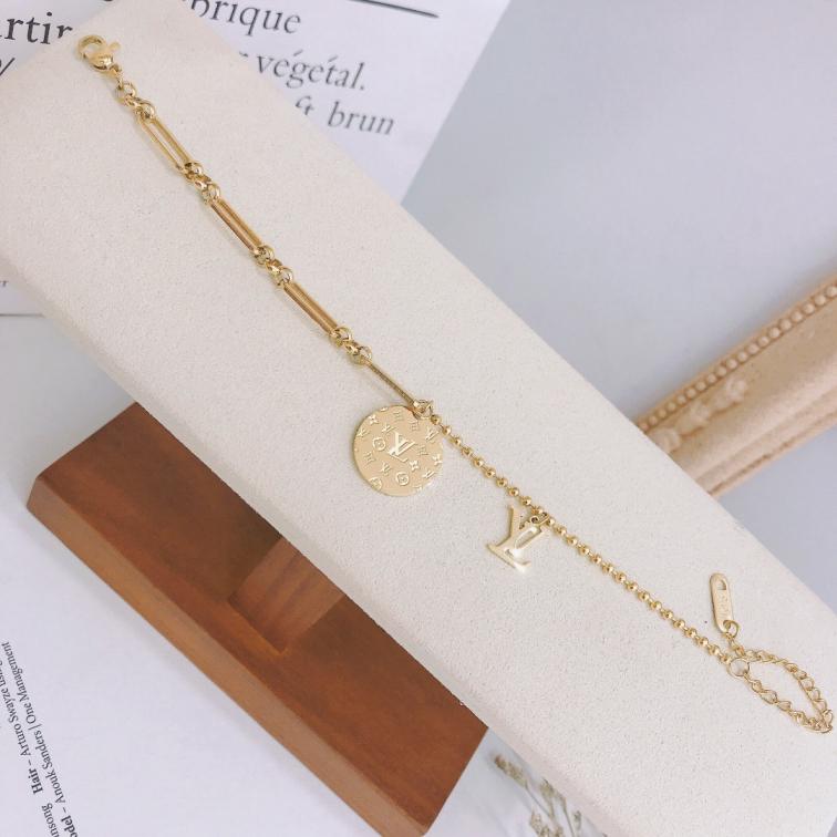 L026  LV bracelet 105896