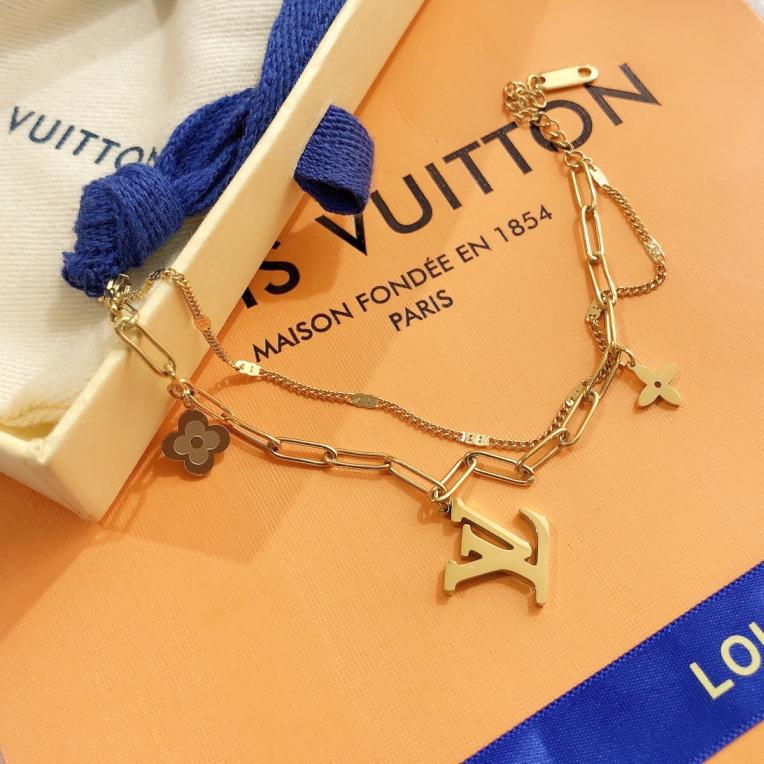 L083  LV Bracelet 106095