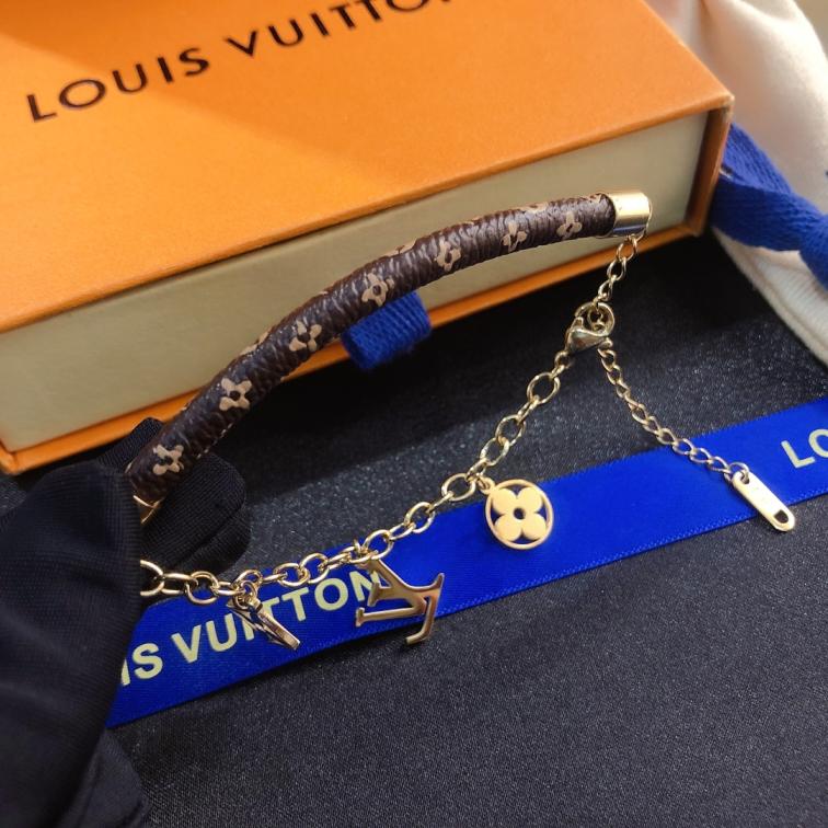 L064   LV Bracelet 104968