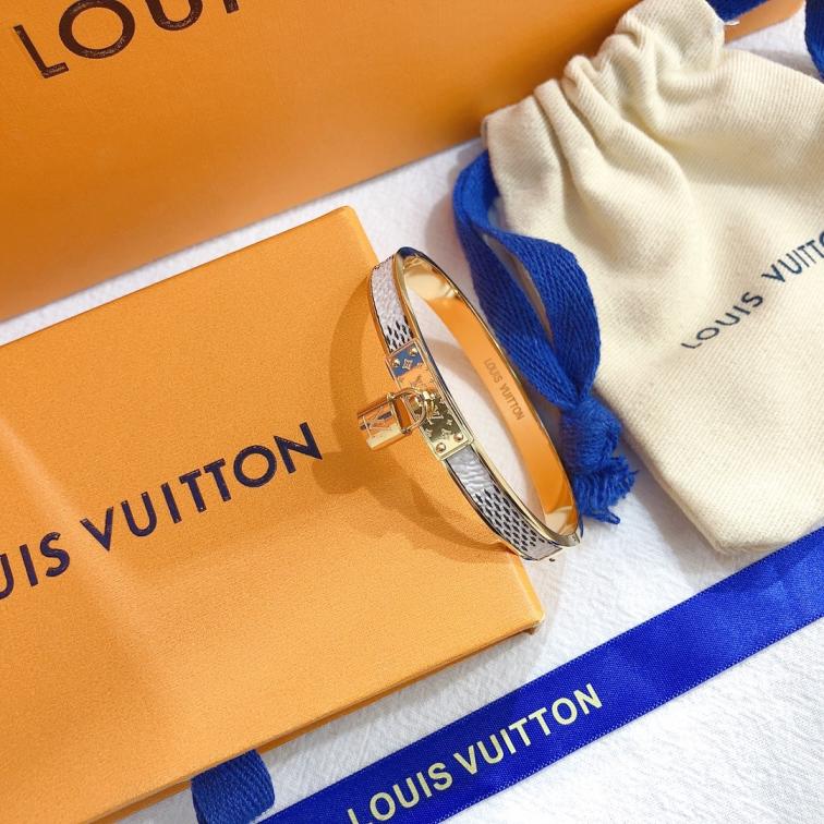 LV bracelet 106285