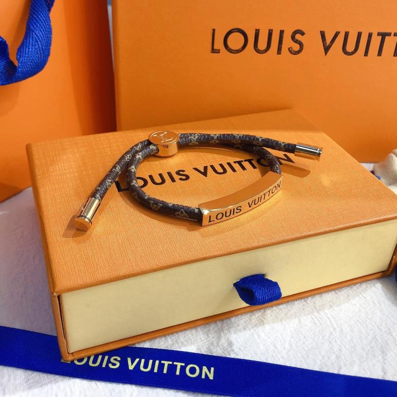 LV Leather bracelet 106471