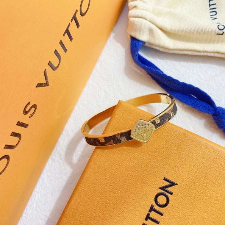 LV bracelet 106807