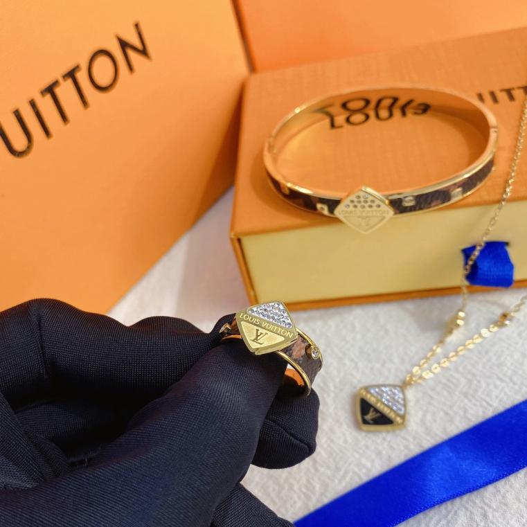LV bracelet 106807