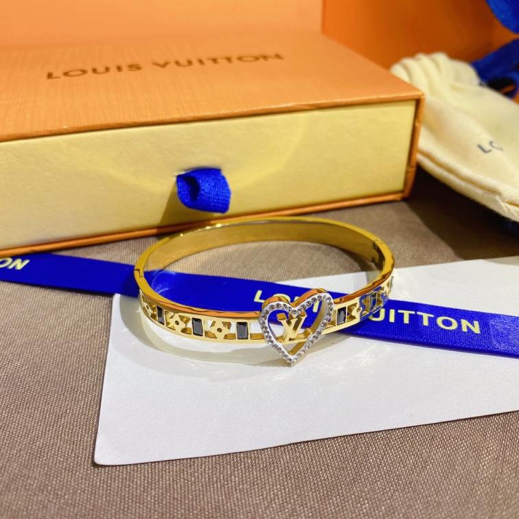 S255   LV bracelet 106933