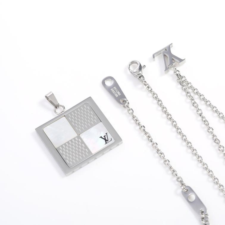 X363   LV Necklace 106784