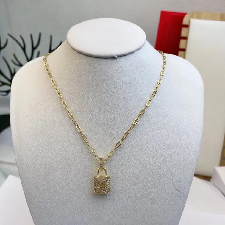 LV necklace 106929