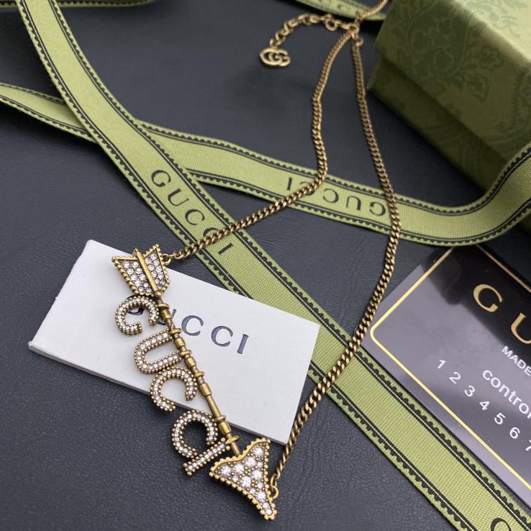 B075 Gucci necklace 104813