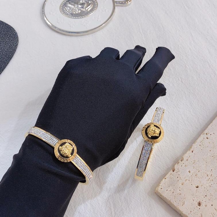 Versace bracelet 106373