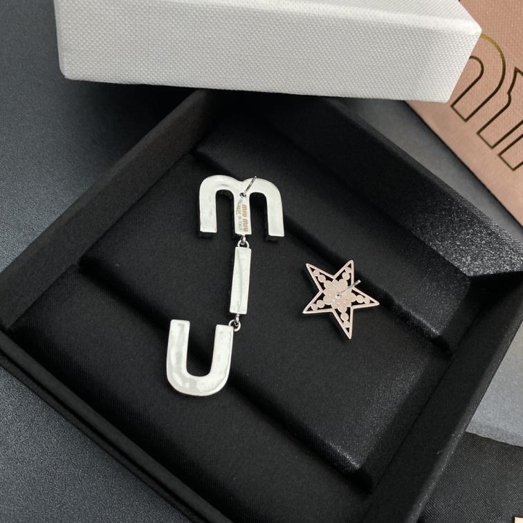 A455 MIUMIU earring 104581