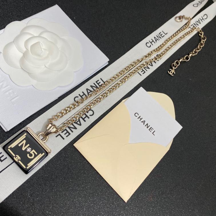 B188 Chanel necklace 107929