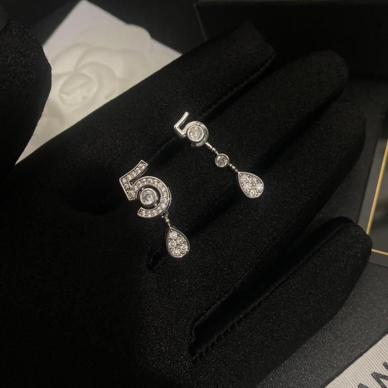A294 Chanel earring 108015