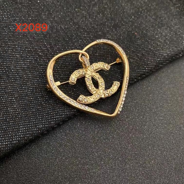 Chanel brooch 108424