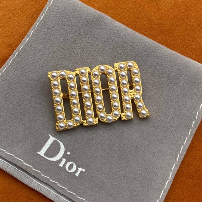 Dior brooch 108415