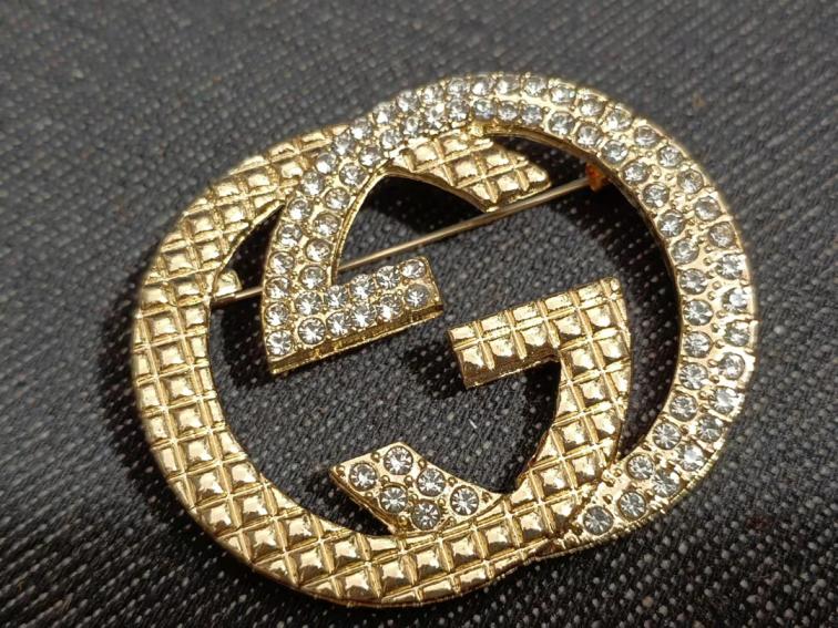Gucci brooch 108423