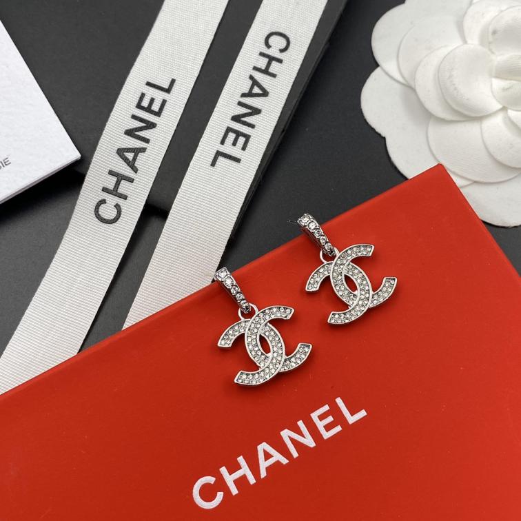 A620 Chanel earring 108308