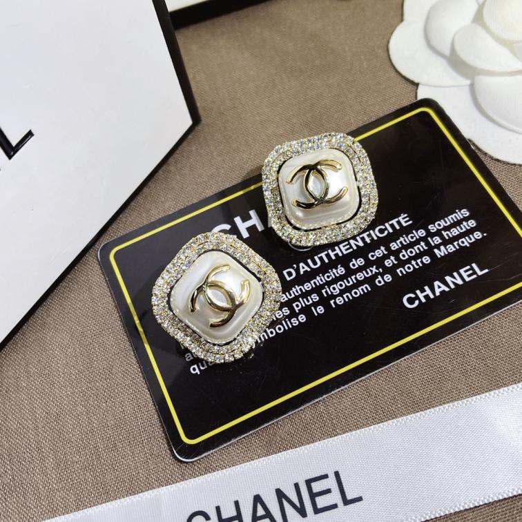 A671  Chanel earring 108580