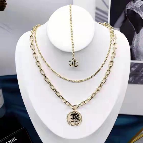 Chanel necklace 108421