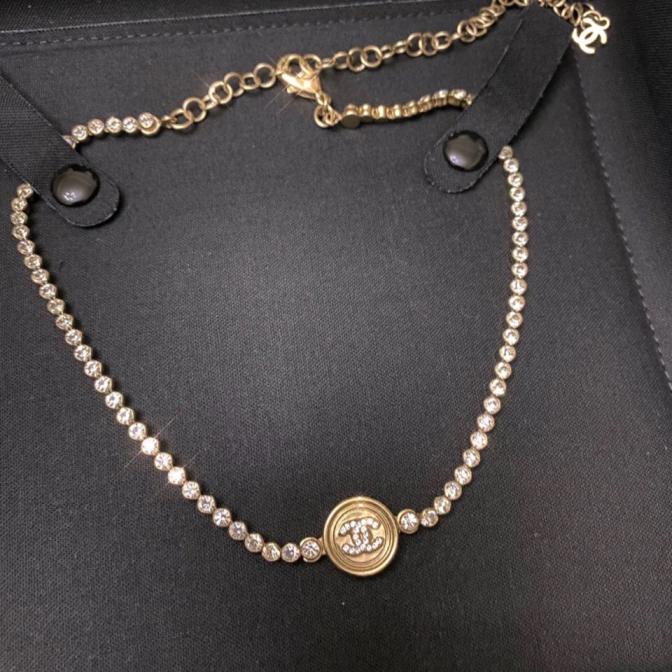 Chanel necklace 108429