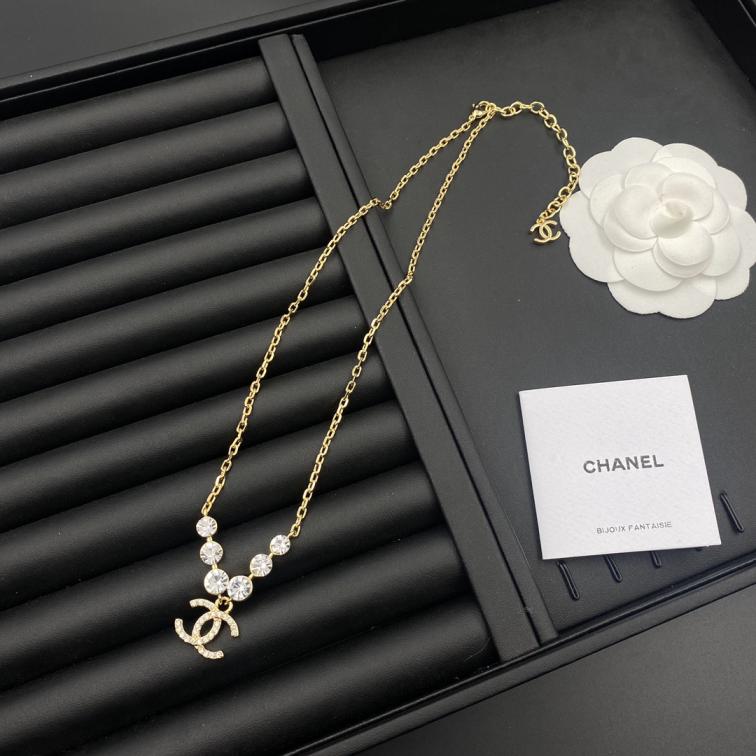 B331 Chanel necklace 108530