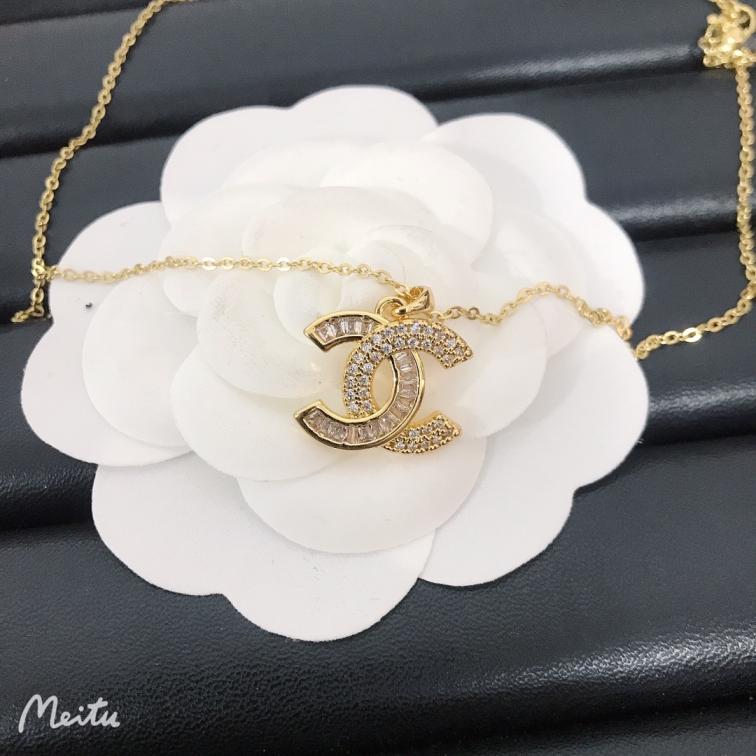 Chanel necklace 108840